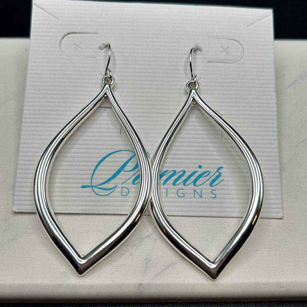 L0020 Premier Designs Silver tone large Dangle Earrings 2.5”
